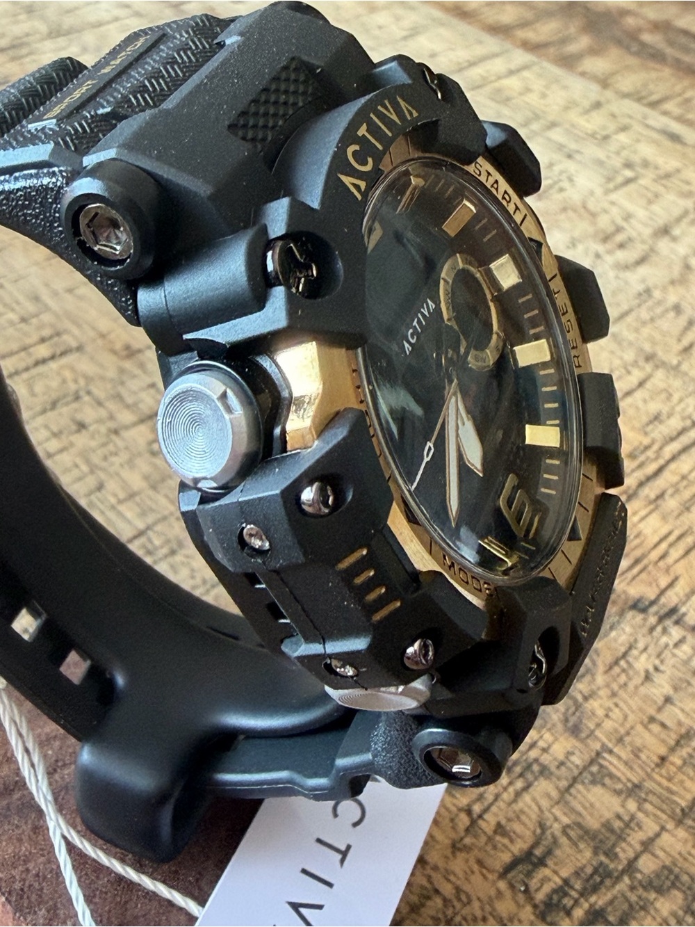 New in Box Activa x Invicta Chrono Sports Watch 49mm – Black/Gold Digital-Analog - Picture 3 of 7